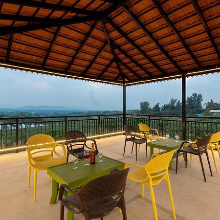 Stayvista'S Harvest Haven - Pool-View Villa With Deck & Machan Near Sula Nashik Esterno foto