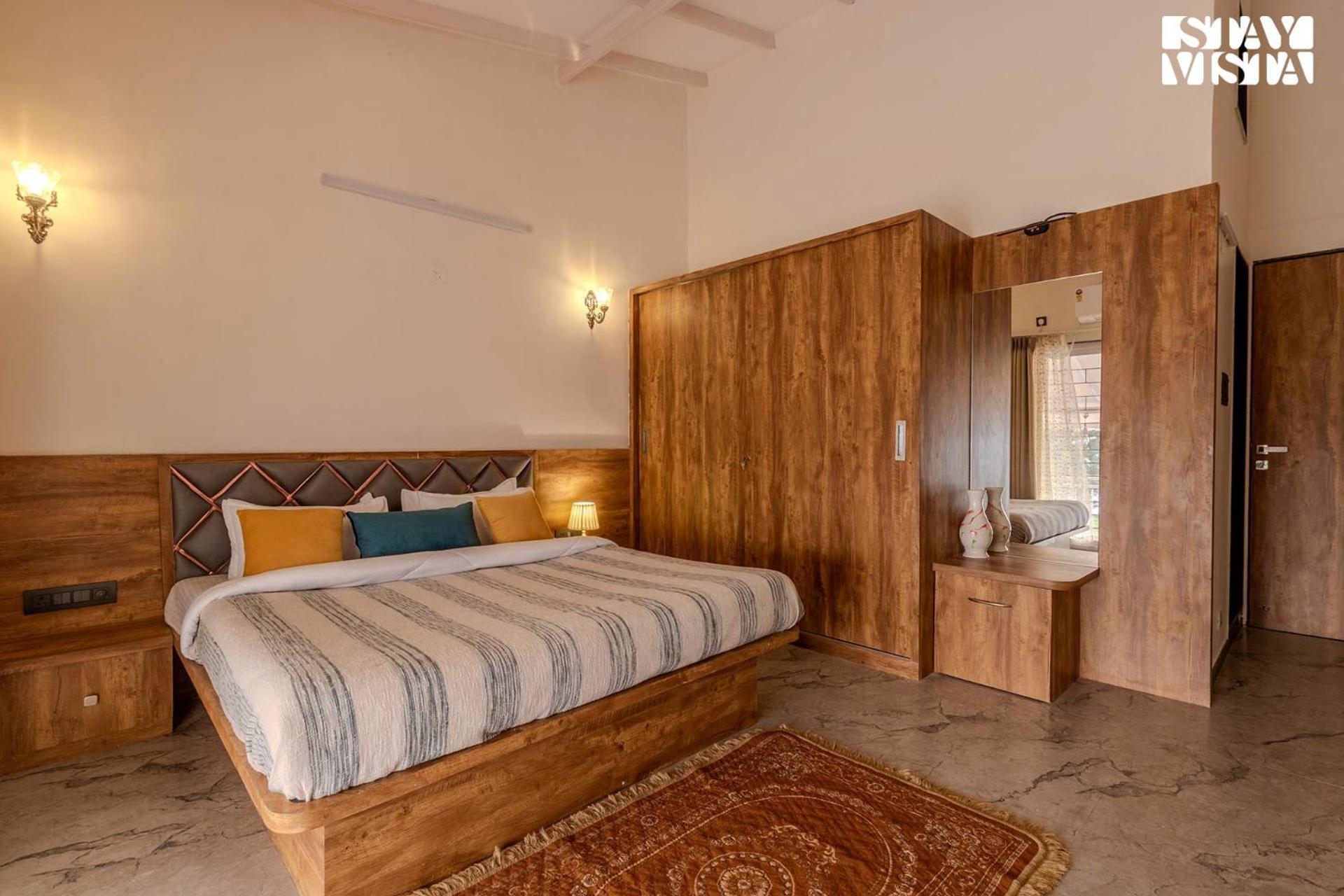 Stayvista'S Harvest Haven - Pool-View Villa With Deck & Machan Near Sula Nashik Esterno foto