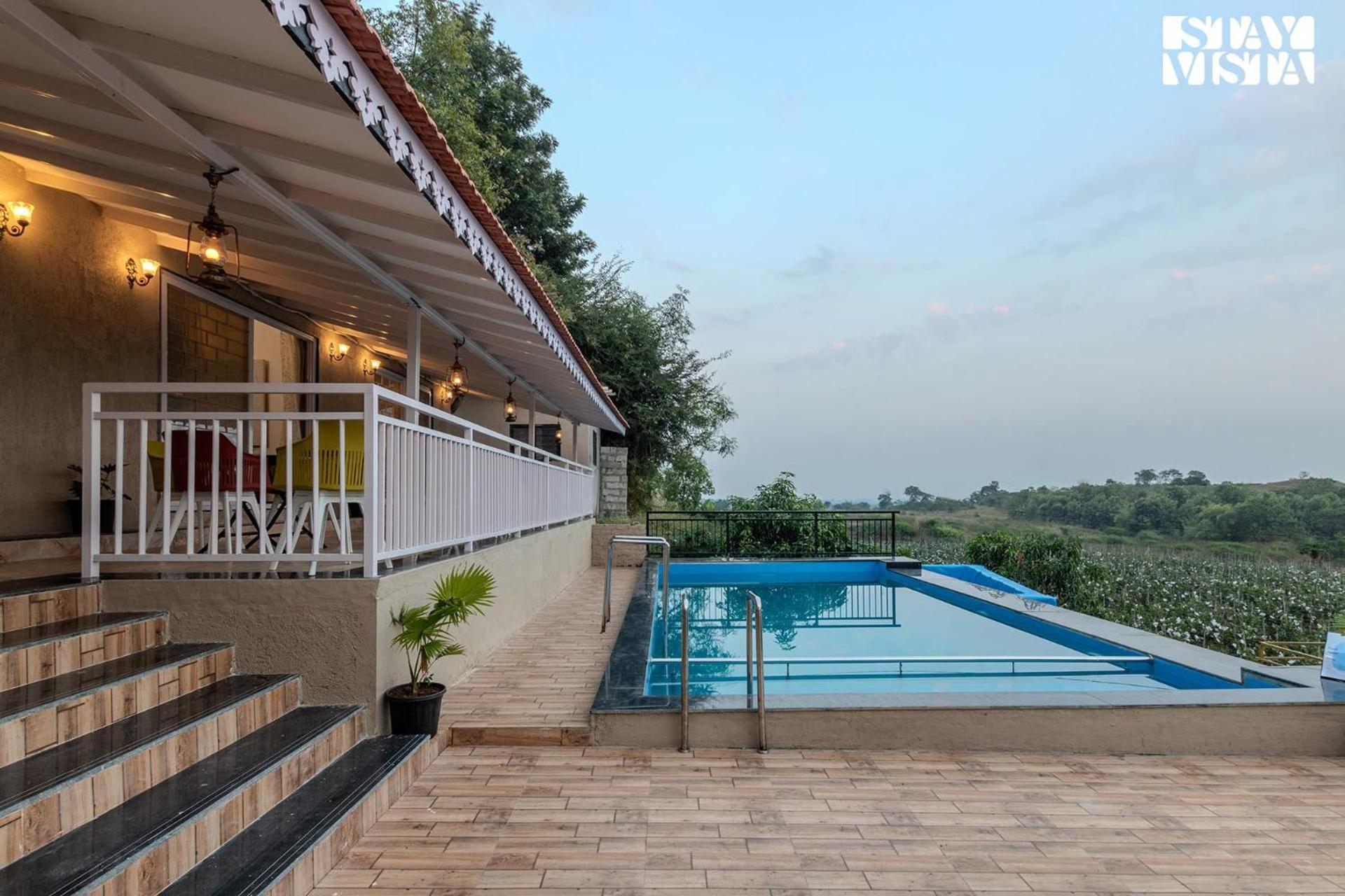 Stayvista'S Harvest Haven - Pool-View Villa With Deck & Machan Near Sula Nashik Esterno foto