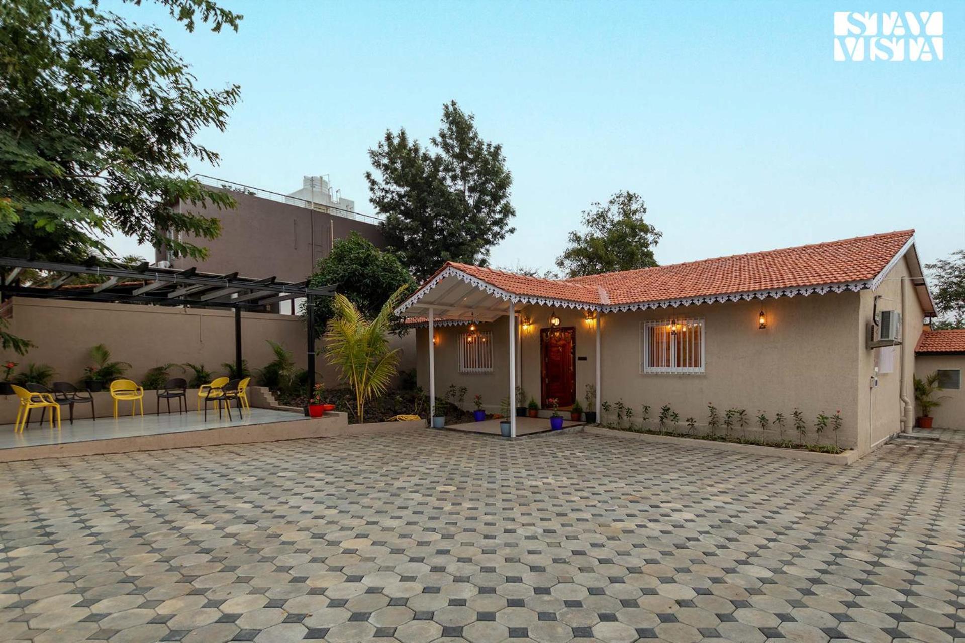 Stayvista'S Harvest Haven - Pool-View Villa With Deck & Machan Near Sula Nashik Esterno foto